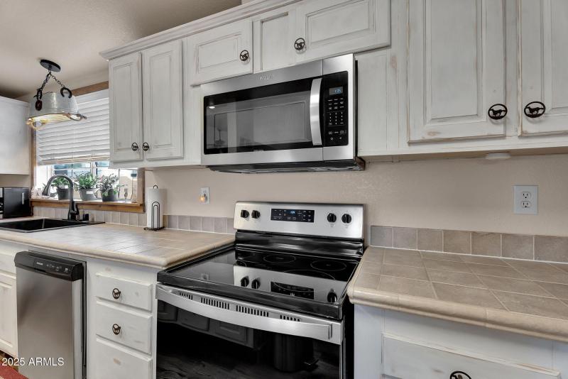 15-web-or-mls-Sentinel Rock -16