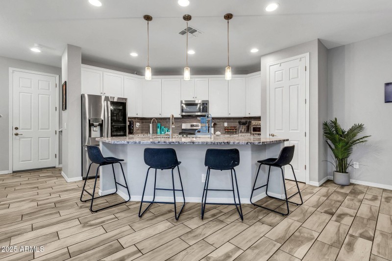 Beautiful Granite/White/SS