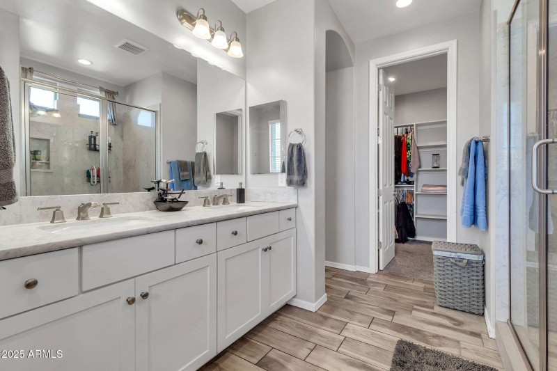 Primary Ensuite Bath