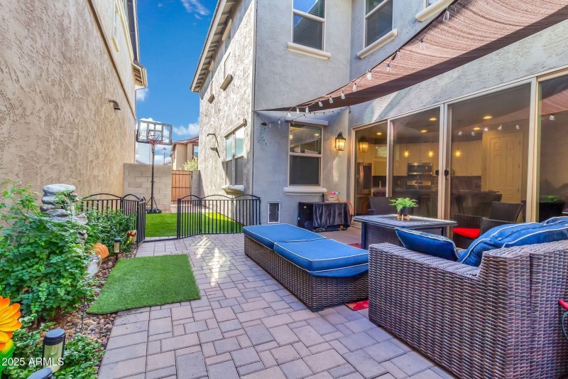 Full, Exptended Pavers