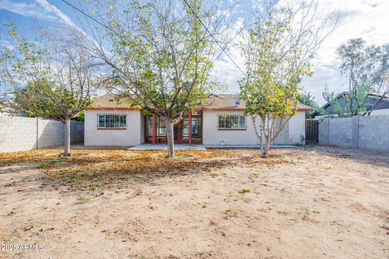 1729 N Lehmberg - Back Center