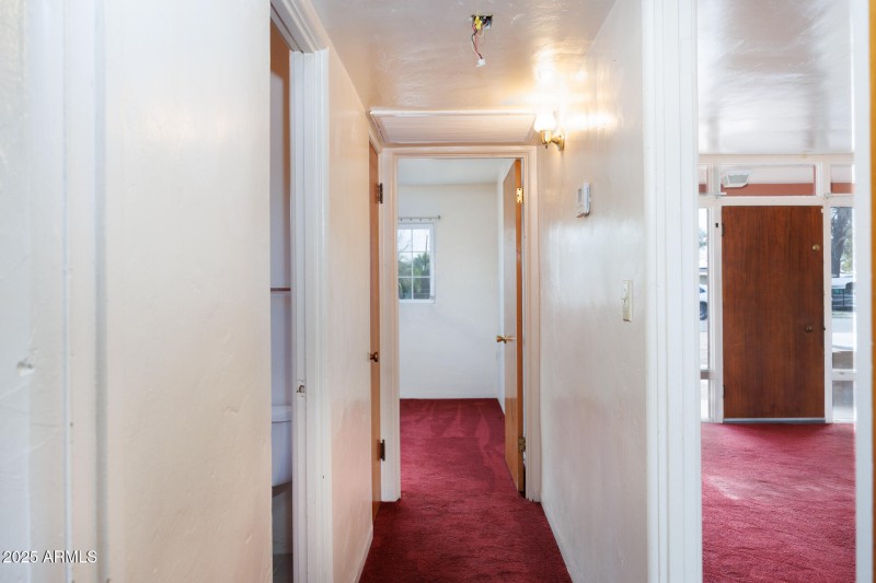 1729 N Lehmberg - Hallway