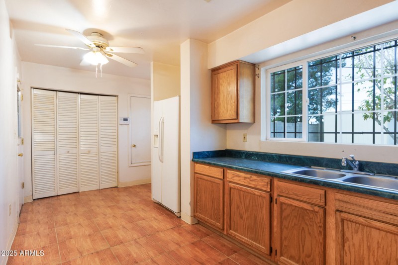 1729 N Lehmberg - Kitchen 2