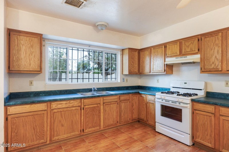 1729 N Lehmberg - Kitchen 3