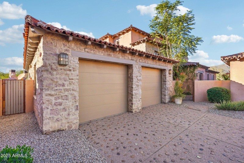 3-web-or-mls-E Golden Eagle Cir-L1012-00