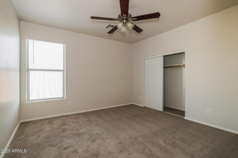 020-photo-bedroom-15057163