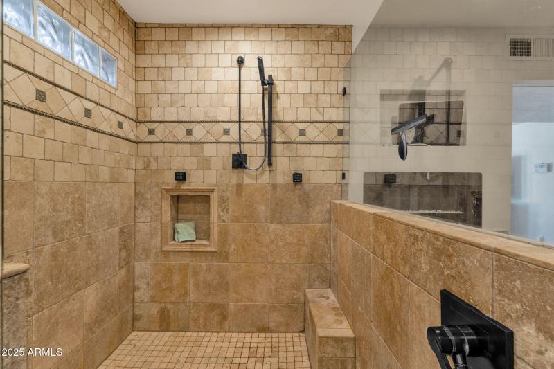 24-web-or-mls-89-n-riata-st