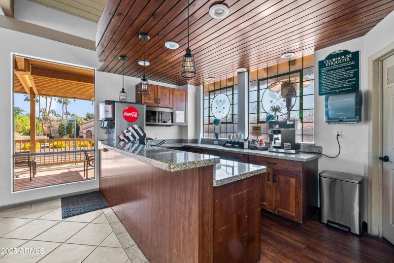 Via Linda Daytime-16