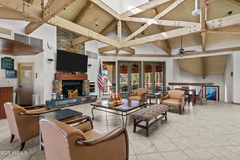 Via Linda Daytime-14