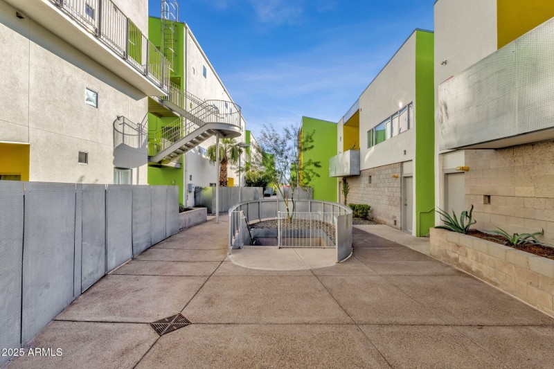 4-web-or-mls-1111-w-university-dr-3011