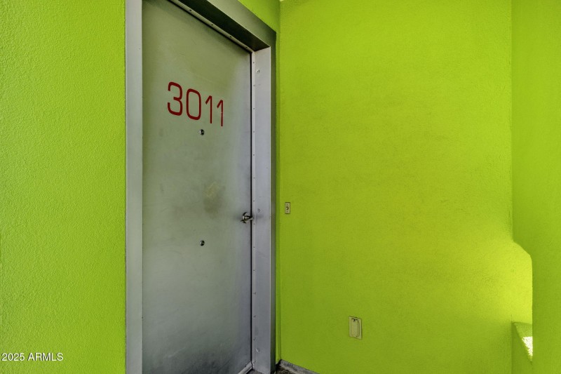 8-web-or-mls-1111-w-university-dr-3011