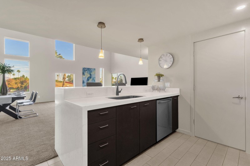 13-web-or-mls-1111-w-university-dr-3011