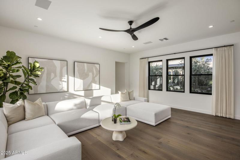 16-web-or-mls-D46A4375