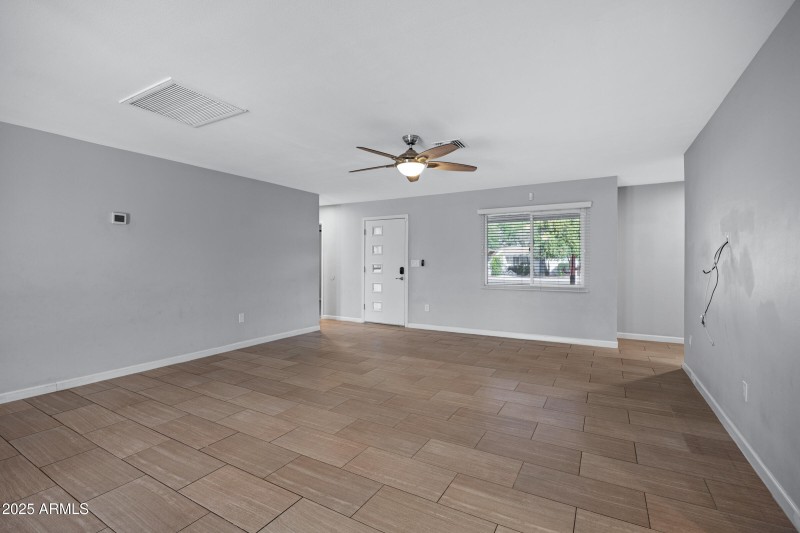 1601 W Glenrosa Ave-6