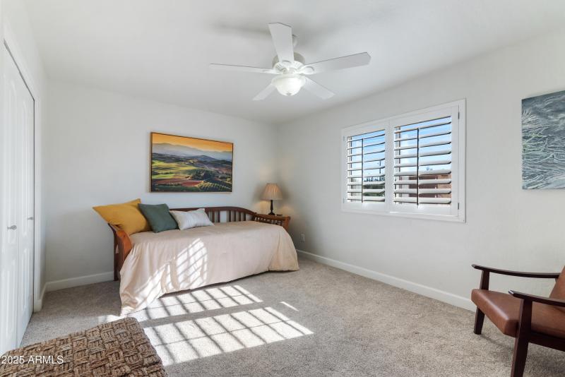 Guest 3, new plush carpet, 15'3 x 10'6