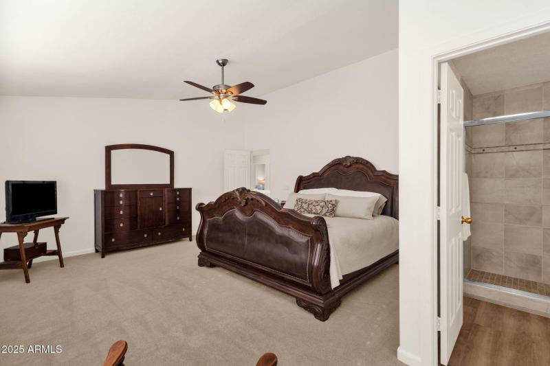 40-web-or-mls-1678-e-rawhide-st