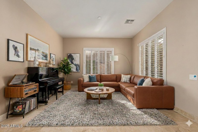 441 W Desert Flower Lane