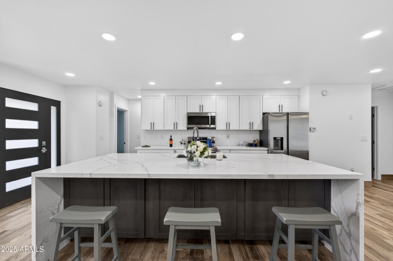 Waterfall Island and Bar Seating