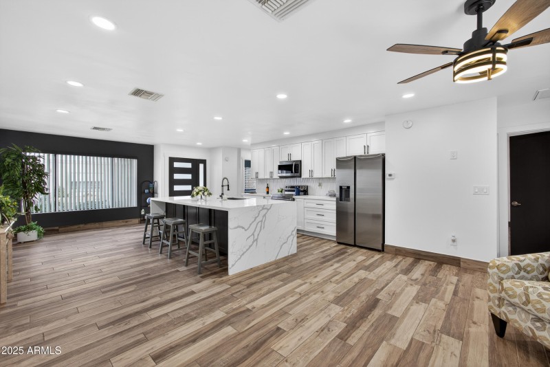 Direct Kitchen Access and Open Floor