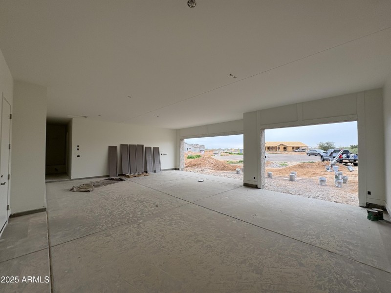 9087 W Limest one Mountain