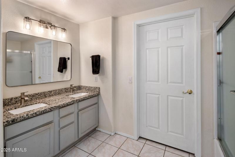 3-web-or-mls-D46A7179 copy