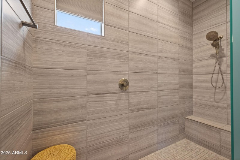 21-web-or-mls-2858 E Spring Wheat Ct, Gi