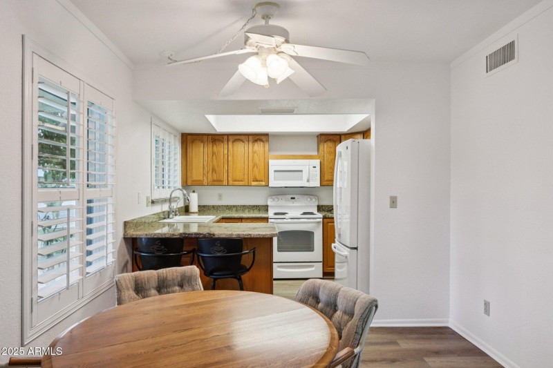 11-web-or-mls-W Avenida De Amigos Cir-S3