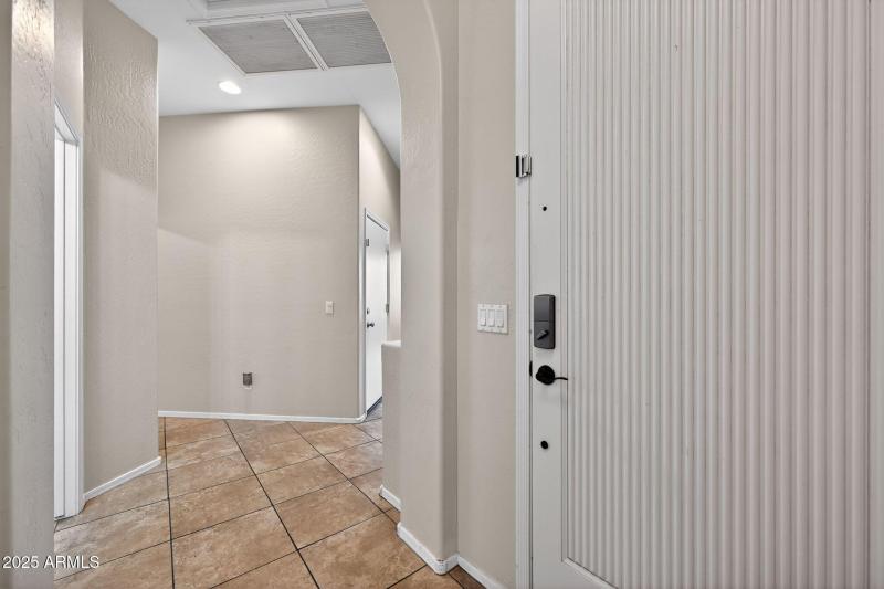 05_3022_W_Redwood_Ln_Phoenix_AZ_85045-Fo