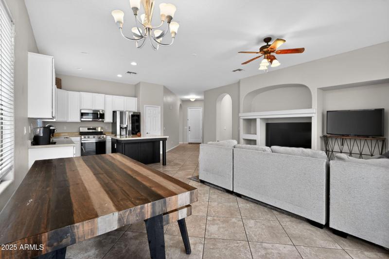 19_3022_W_Redwood_Ln_Phoenix_AZ_85045-Di