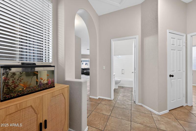 28_3022_W_Redwood_Ln_Phoenix_AZ_85045-Ot