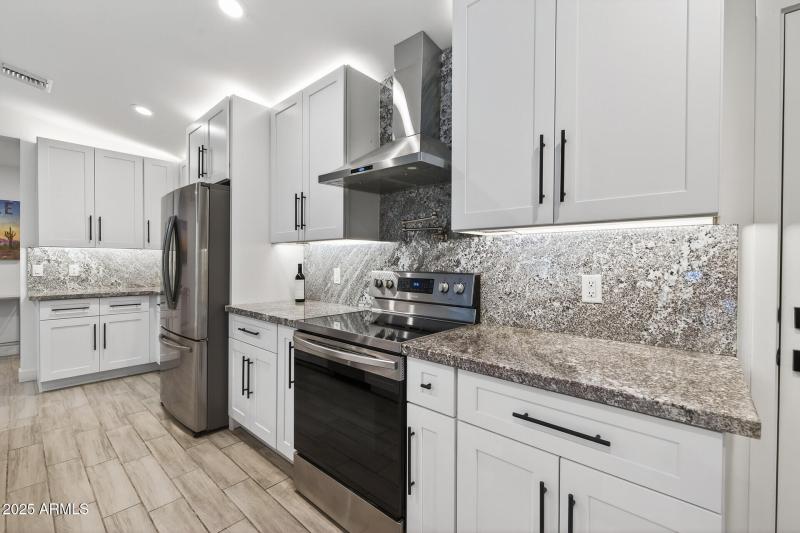 17_7719_E_Rovey_Ave17_mls