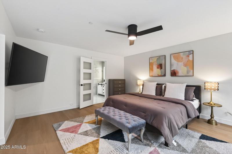 22_7719_E_Rovey_Ave22_mls