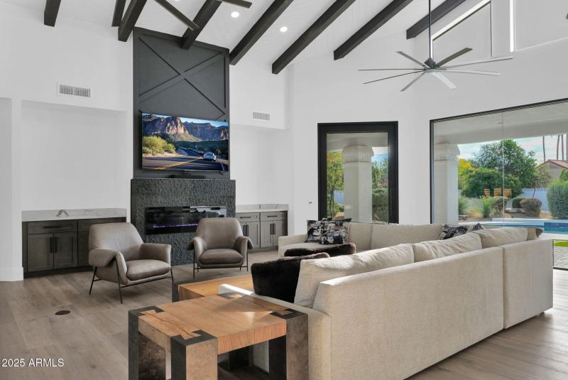 28-web-or-mls-P1415088