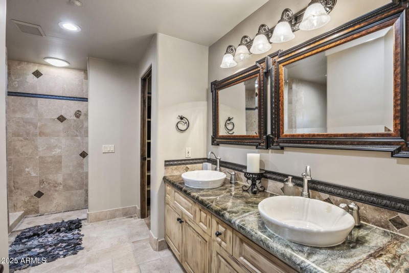 Junior Suite Sink to Shower