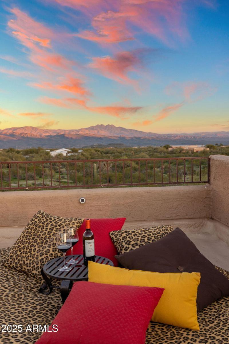 31 FOUR PEAKS VIEWS
