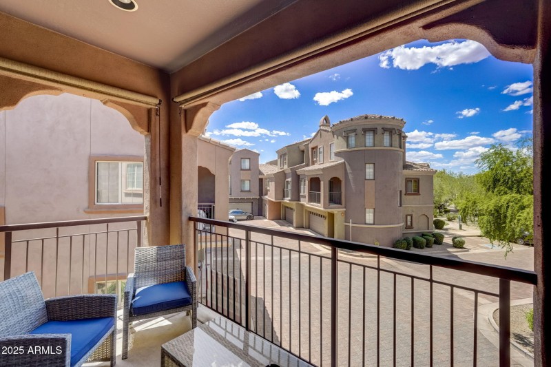 E Rough Rider Rd 1212-031