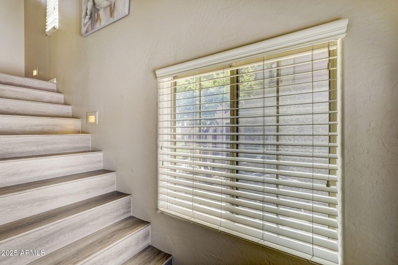 E Rough Rider Rd 1212-017