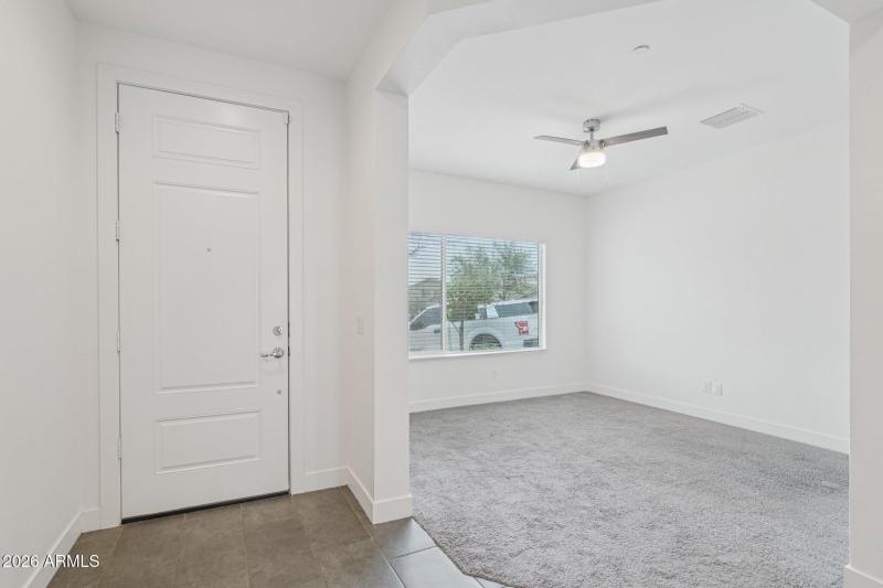 5-web-or-mls-N 212th Ave-S0201-005