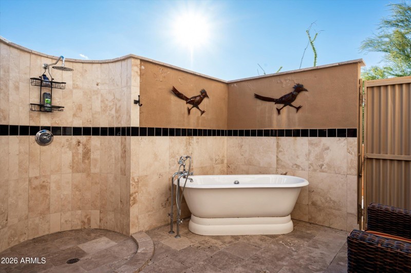 Private Outdoor Tub and Shower