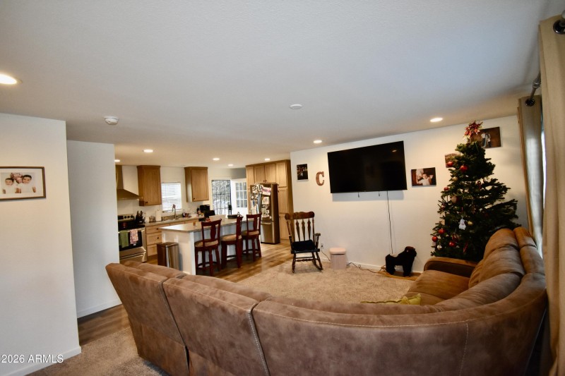 Entry/Living Room