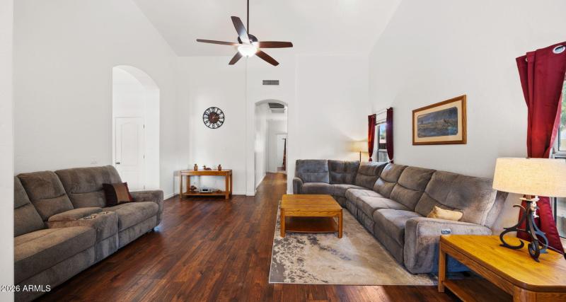 16-web-or-mls-Living Room2