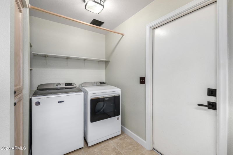 42 Laundry Room