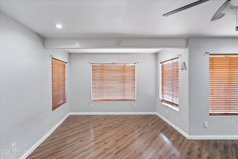 06-Living Room