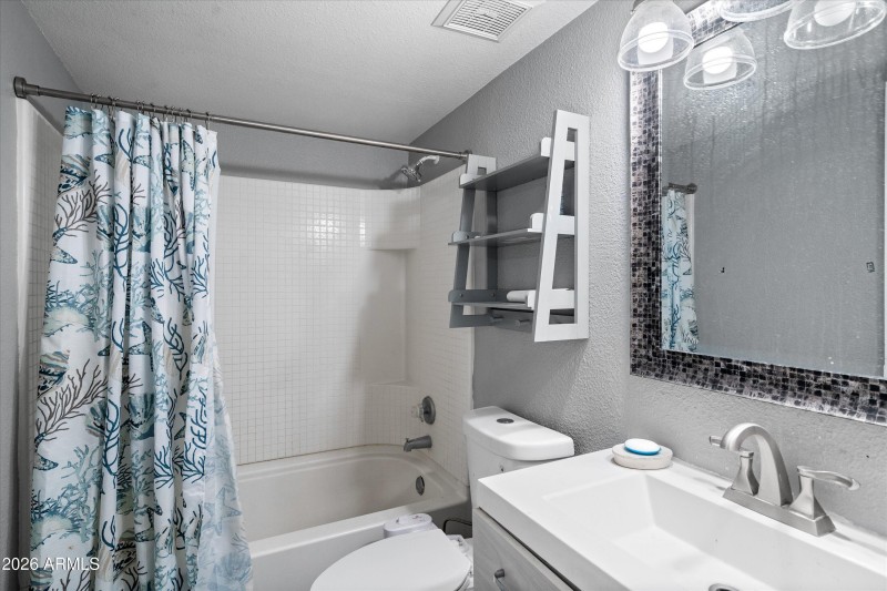18-Bathroom