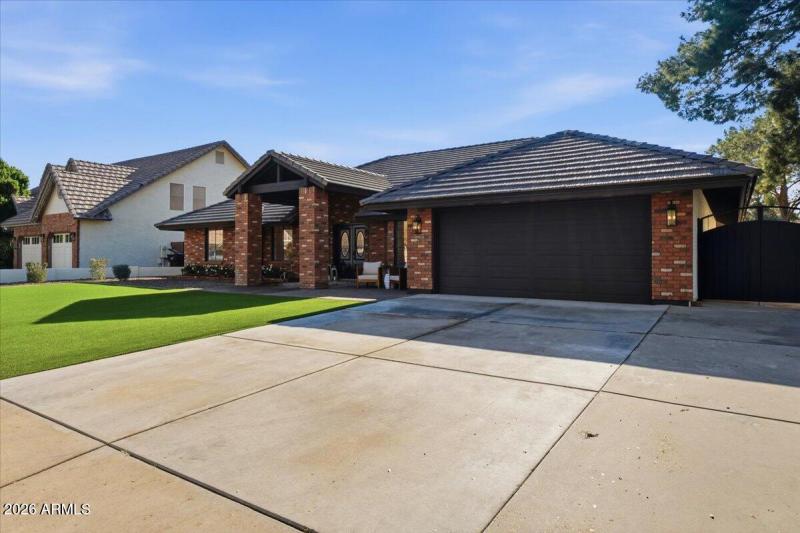 01-501 E Melody Ln_RedHogMedia