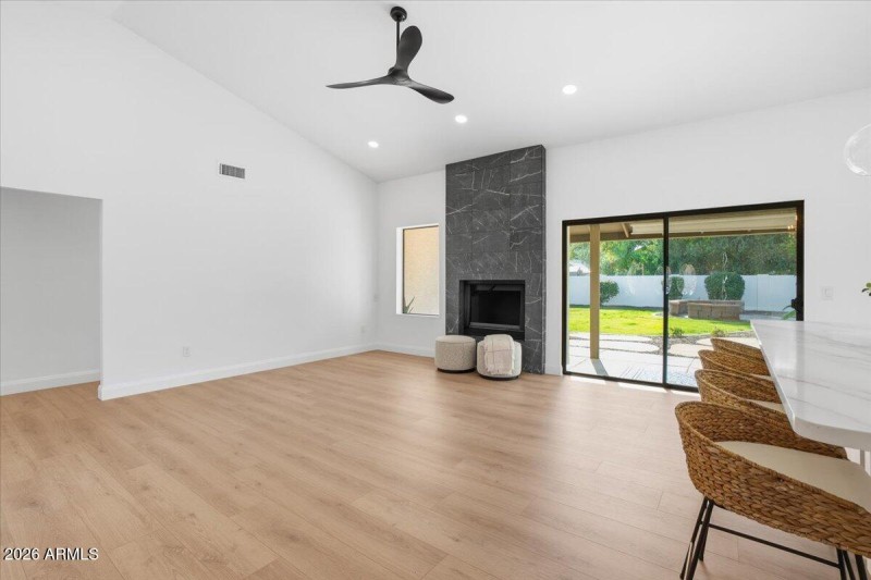 13-501 E Melody Ln_RedHogMedia