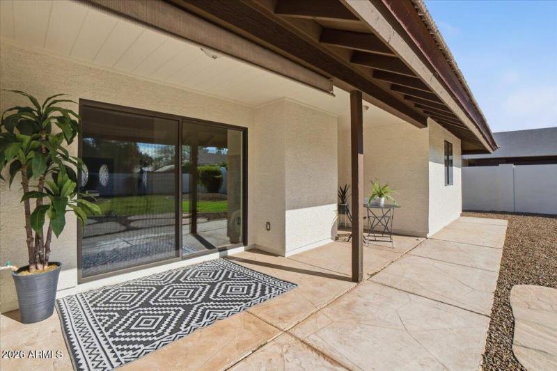 43-501 E Melody Ln_RedHogMedia