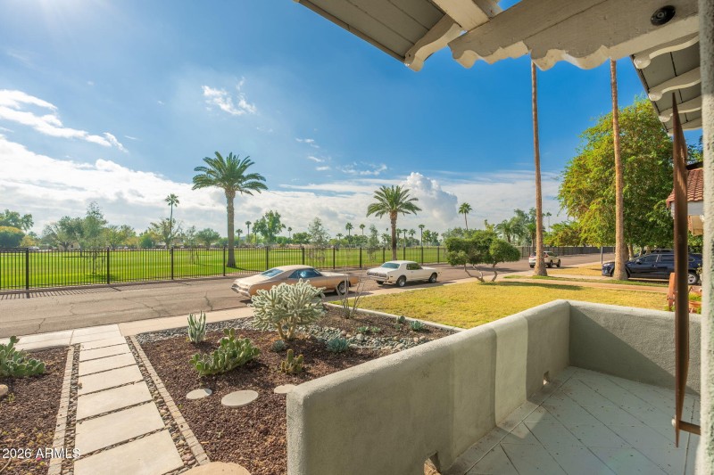 1518 W Windsor Ave - 08