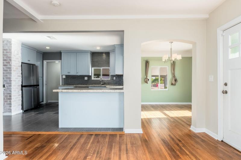 1518 W Windsor Ave - 12