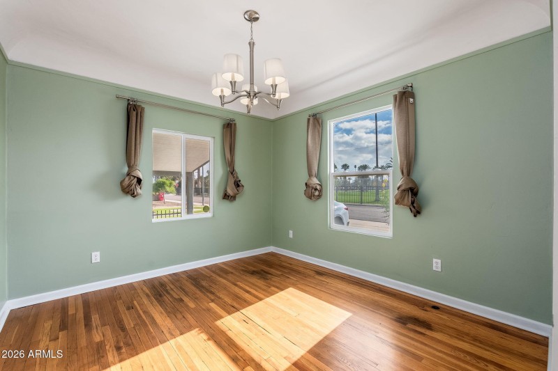 1518 W Windsor Ave - 13